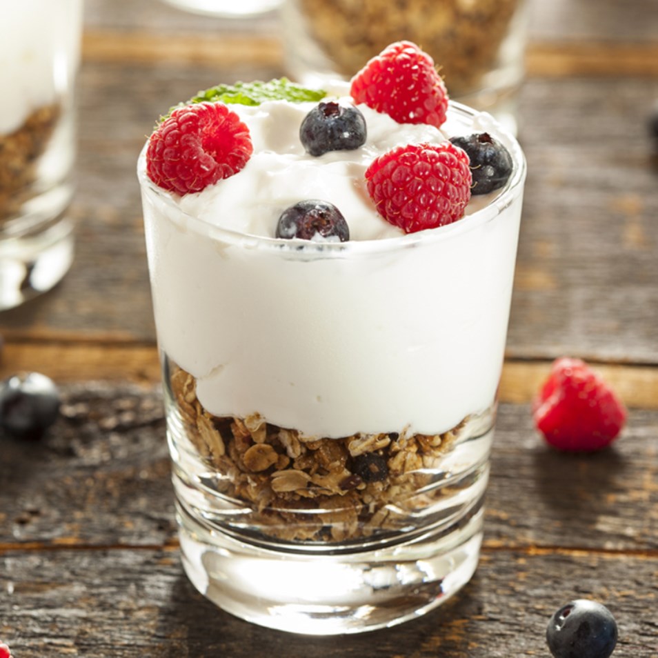 Cookies and Berries Parfait