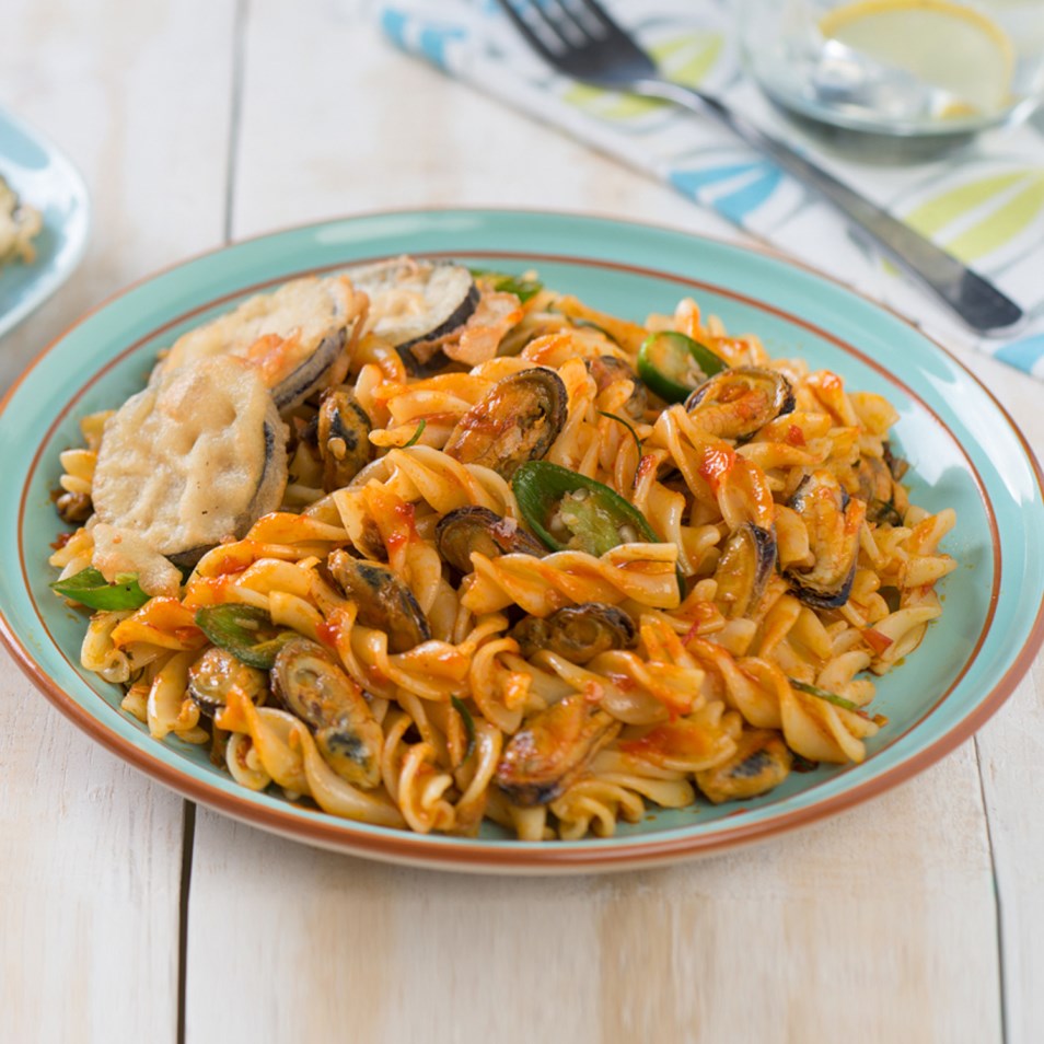 Fusilli Kerang Balado Terung Krispi