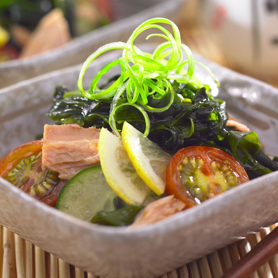 Wakame and Tuna Salad