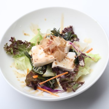 Tofu Wakame Salad